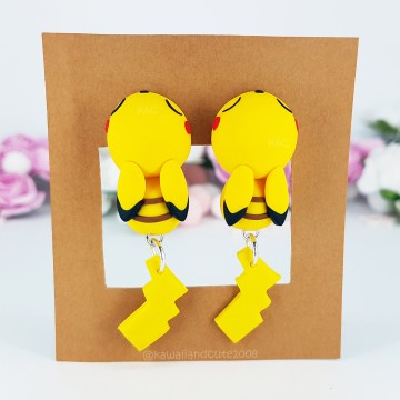 Pikachu Come Orejas Pikachu Come Orejas