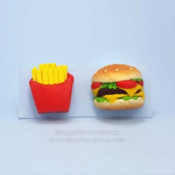 Hamburguer and chips