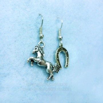 Horse and horseshoe