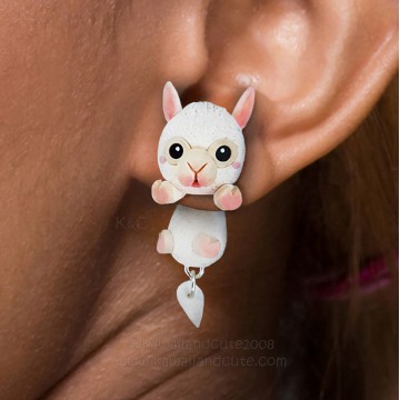 Alpaca clinging ears