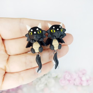 Dragon Negro cuelgaorejas 04